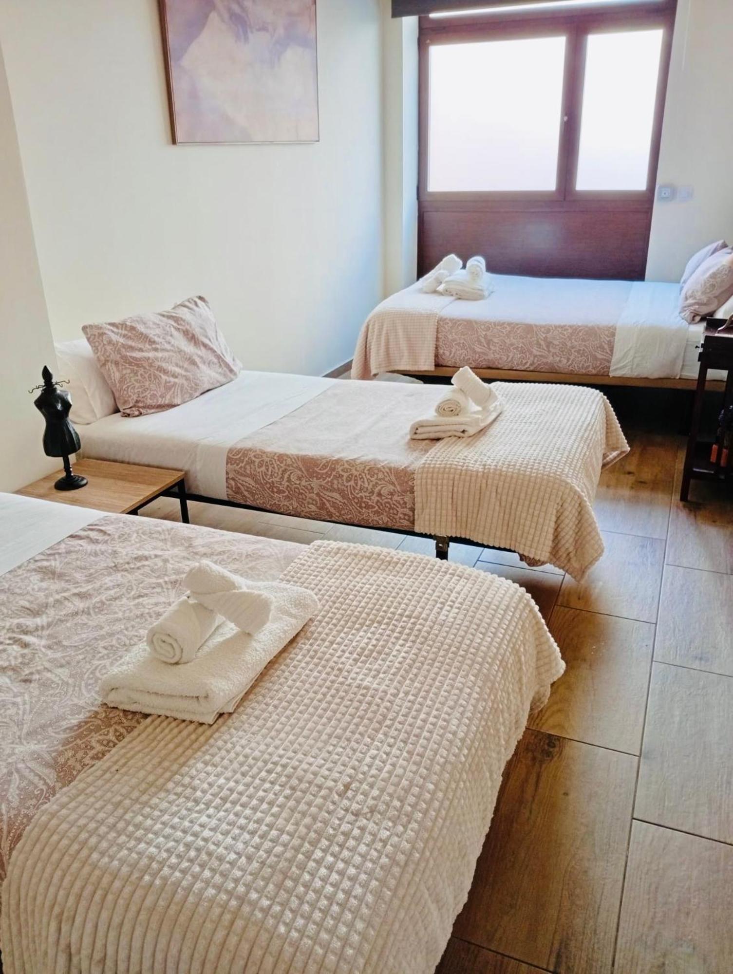 Un Espacio Diferente En Triana. Seville Ngoại thất bức ảnh